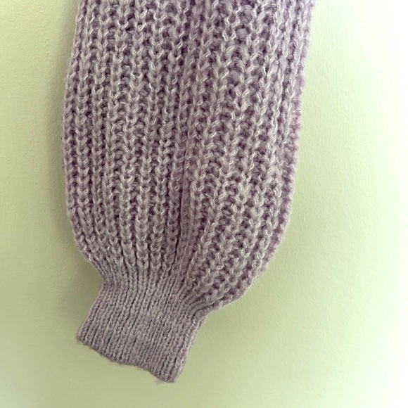 Super Cute Cropped Lilac Sweater - Picture 6 of 6